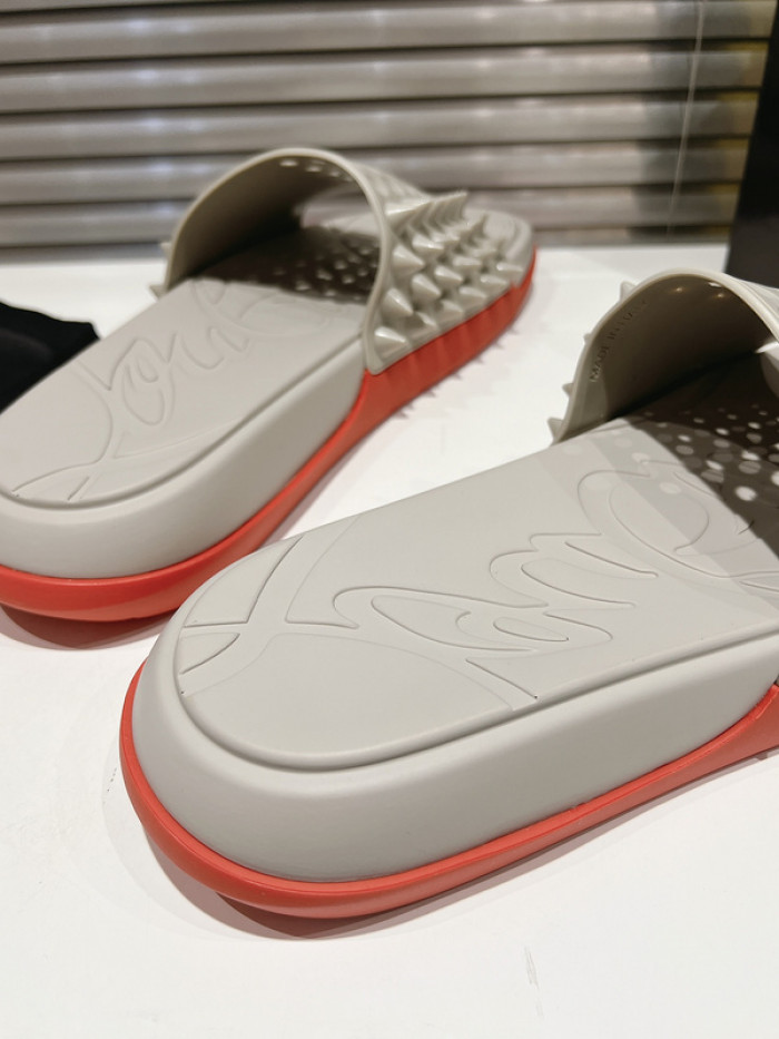 CL SLIPPERS