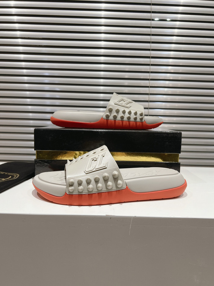 CL SLIPPERS