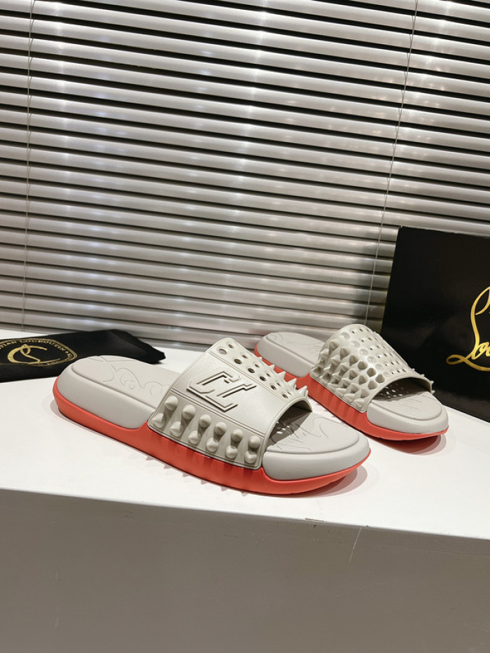 CL SLIPPERS
