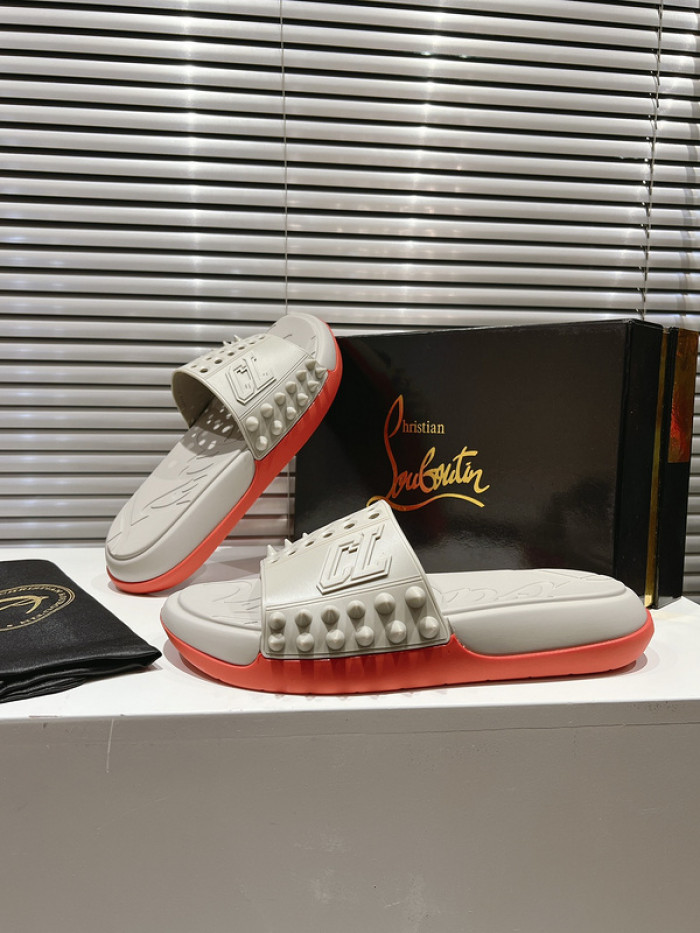 CL SLIPPERS