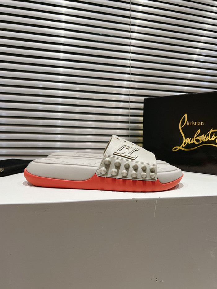 CL SLIPPERS