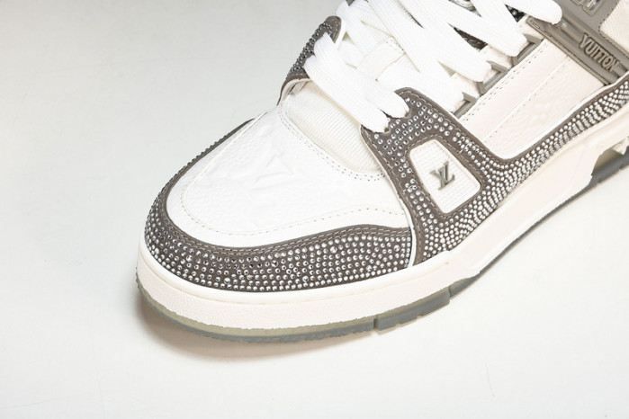 L&V SNEAKERS