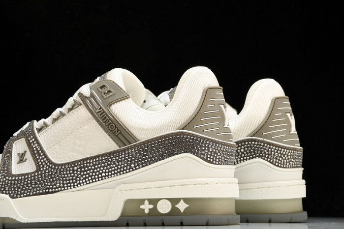 L&V SNEAKERS