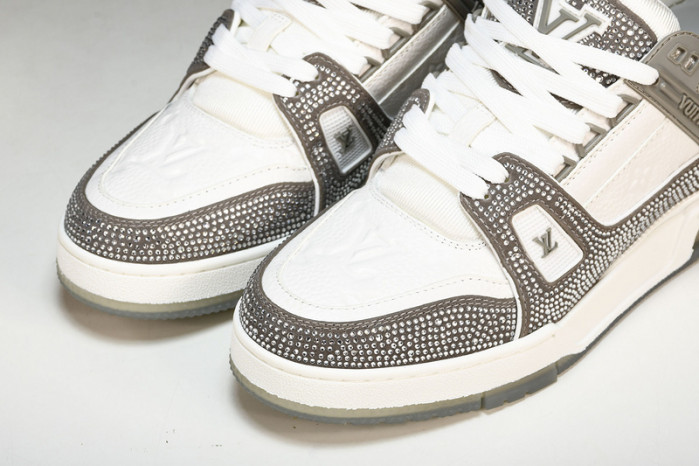 L&V SNEAKERS