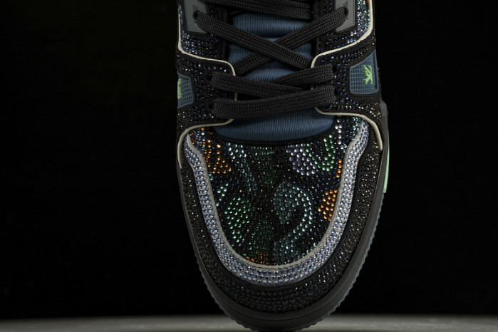 L&V SNEAKERS