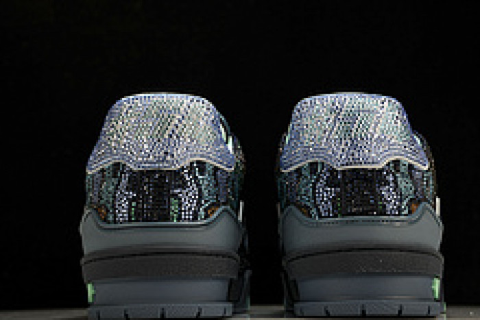 L&V SNEAKERS