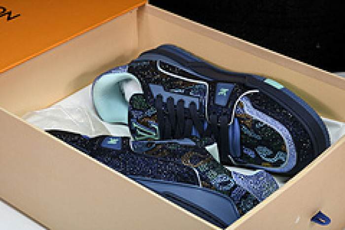 L&V SNEAKERS