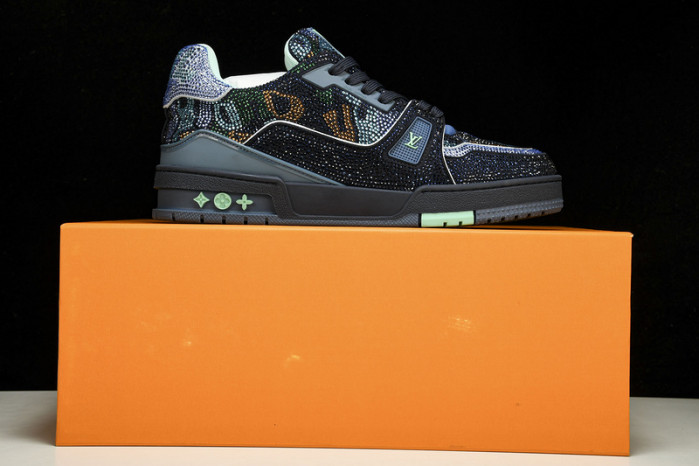 L&V SNEAKERS