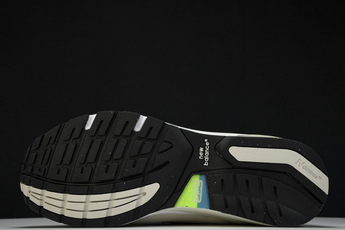 New Balance M992DA