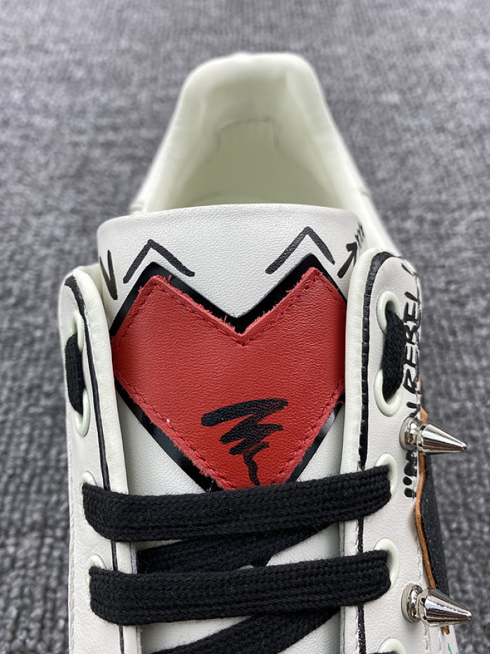 DG sneaker