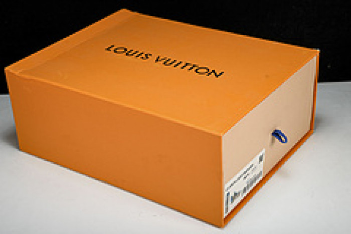 L&V SNEAKERS