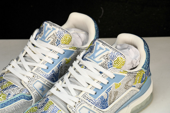 L&V SNEAKERS