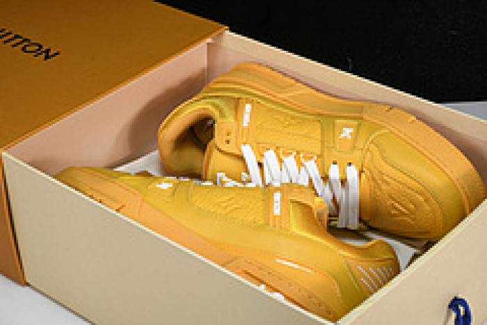 L&V SNEAKERS