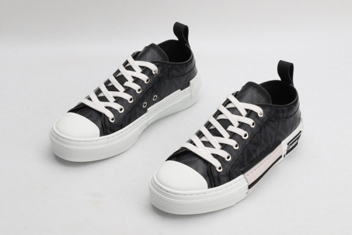 DI*O*R B23 PANKICK