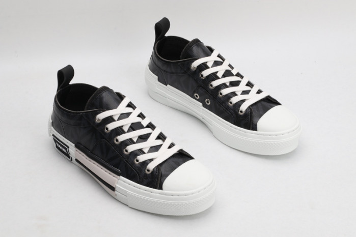 DI*O*R B23 PANKICK