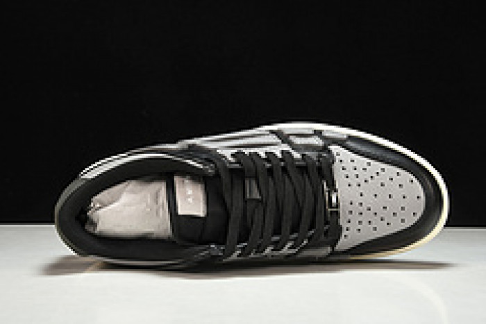AM1R1 SNEAKERS