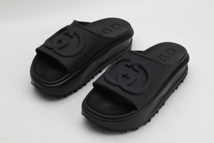 G DESIGNER SLIPPERS