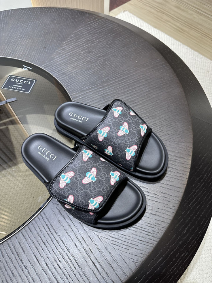 G DESIGNER SLIPPERS