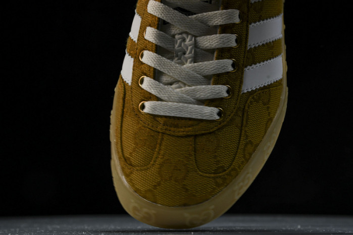 Adidas Sneaker