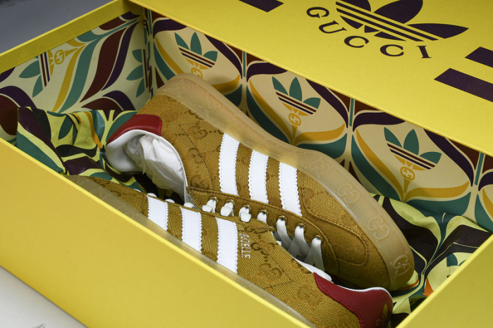 Adidas Sneaker