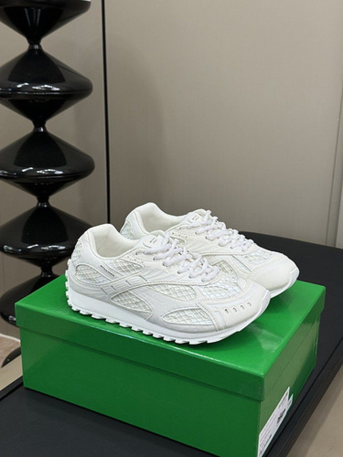 Bo*te*ga ve*ne*ta sneaker