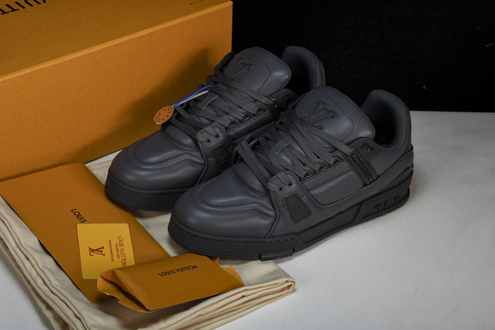 L&V SNEAKERS