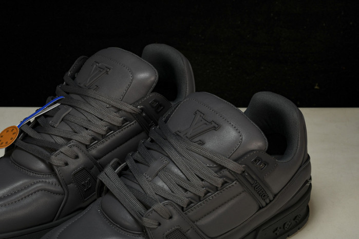 L&V SNEAKERS