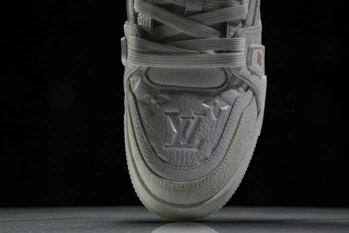L&V SNEAKERS