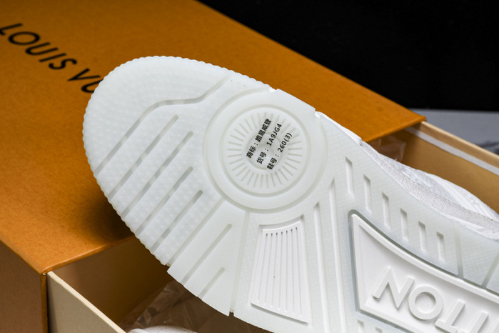 L&V SNEAKERS
