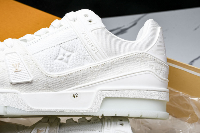 L&V SNEAKERS