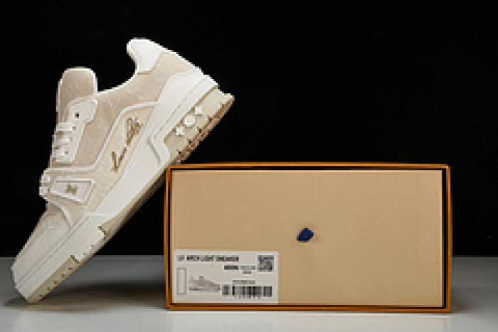 L&V SNEAKERS