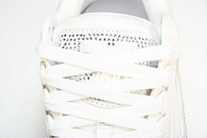 L&V SNEAKERS