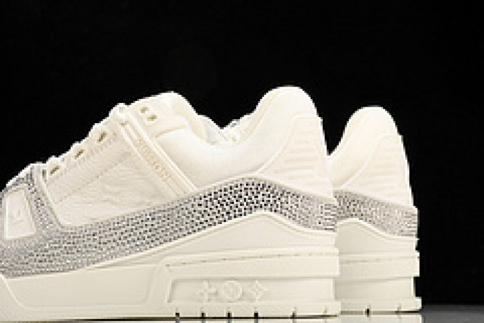 L&V SNEAKERS