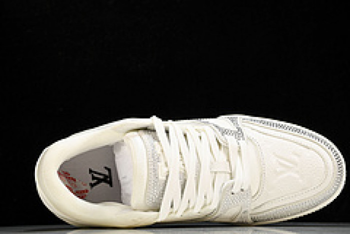 L&V SNEAKERS