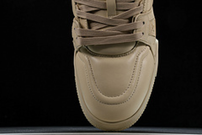 L&V SNEAKERS