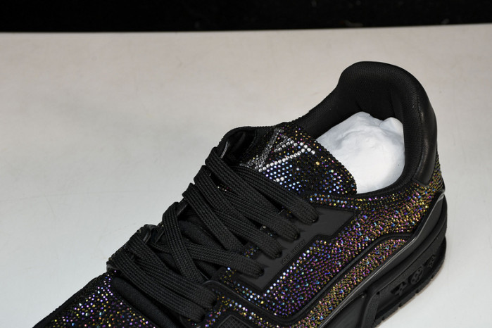 L&V SNEAKERS