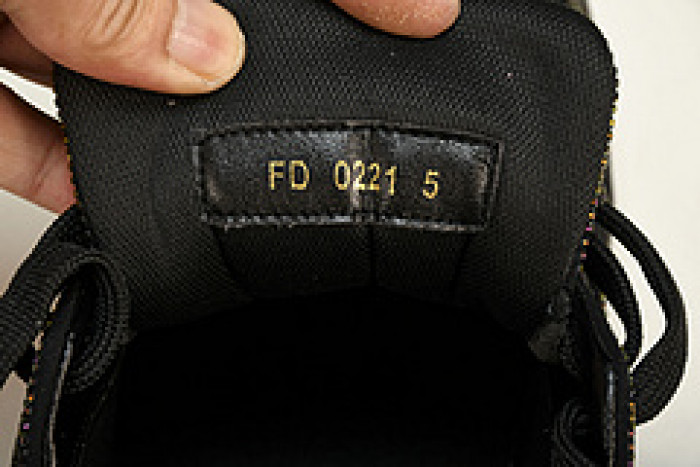 L&V SNEAKERS