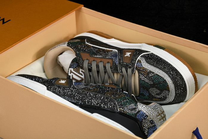L&V SNEAKERS