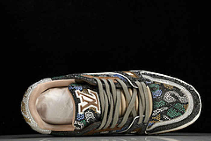L&V SNEAKERS