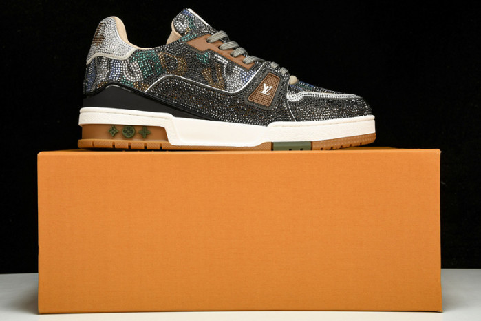 L&V SNEAKERS