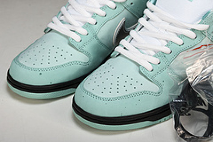 concepts x T*f*ny co. x nike sb dunk low bv1310-402