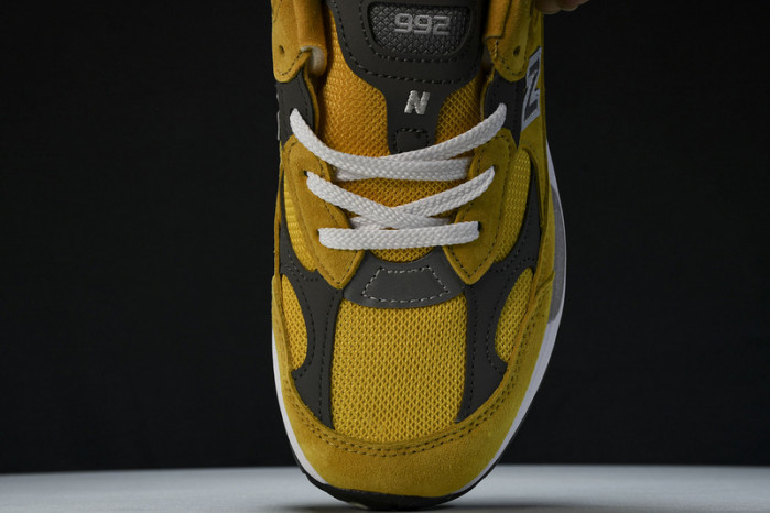 New Balance M992BB