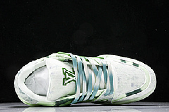 L&V SNEAKERS