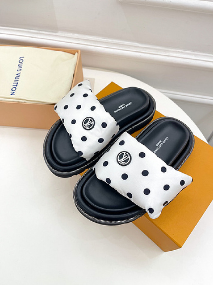 L&V SLIPPERS