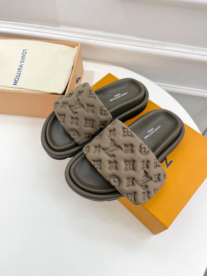 L&V SLIPPERS