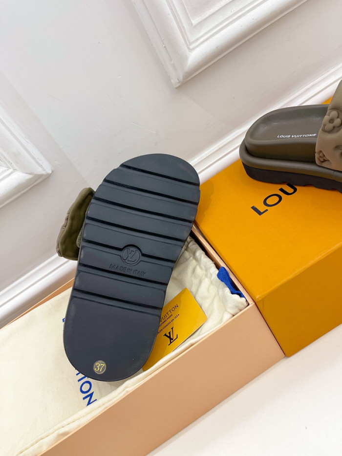 L&V SLIPPERS