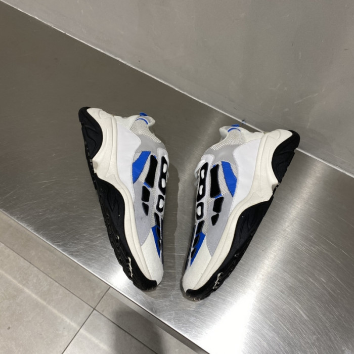 AM1R1 SNEAKERS