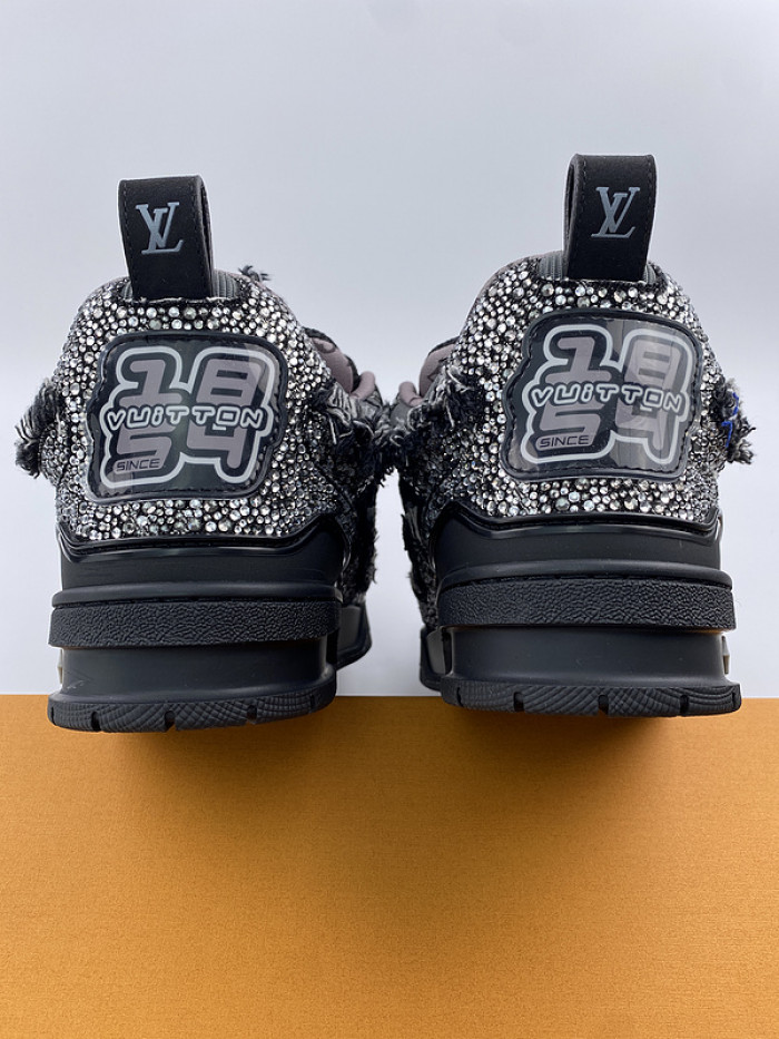 L&V SNEAKERS