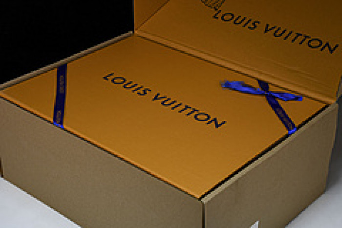 L&V SNEAKERS