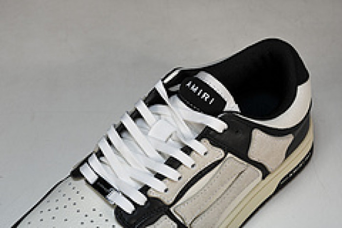 AM1R1 SNEAKERS